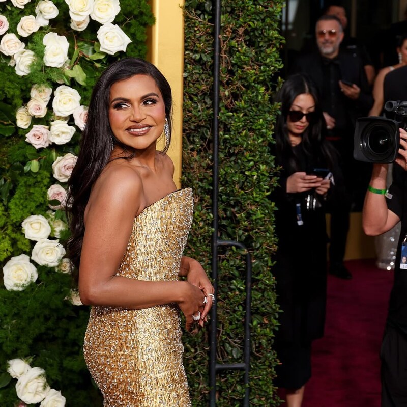 Mindy Kaling nude photo 7