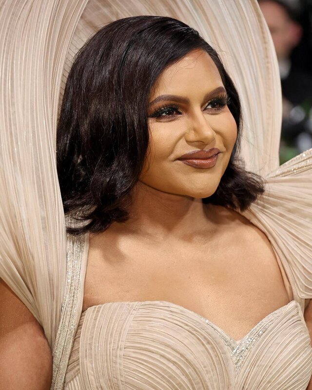 Mindy Kaling nude photo 6