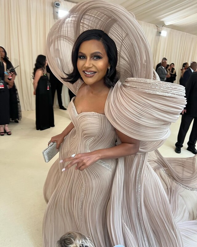 Mindy Kaling nude photo 10