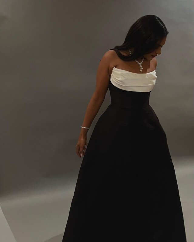 Mindy Kaling nude photo 3