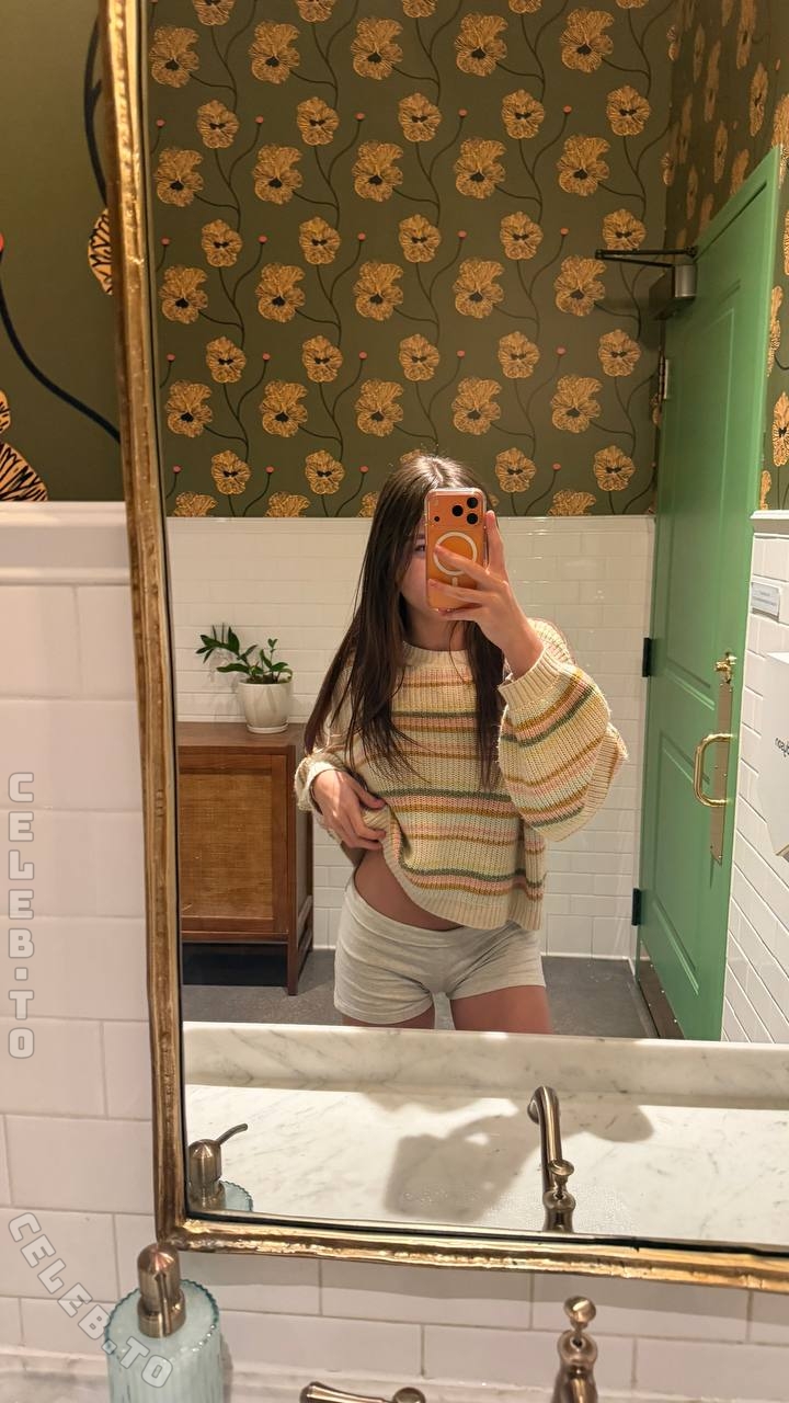 Minicaryn nude photo 17