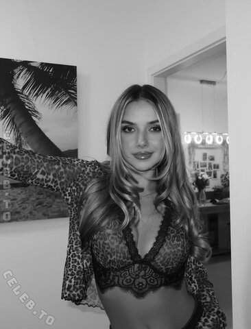 Minicuta nude photo 10