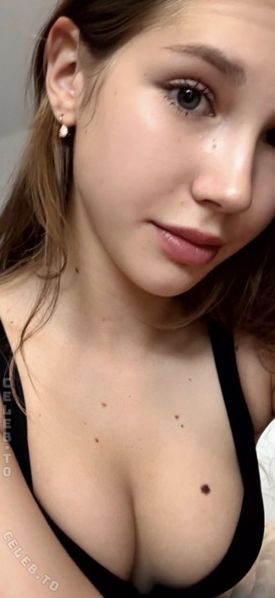 Minikrisss nude photo 13