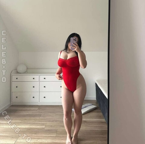 Miniloonaa Sexy (4 photos)