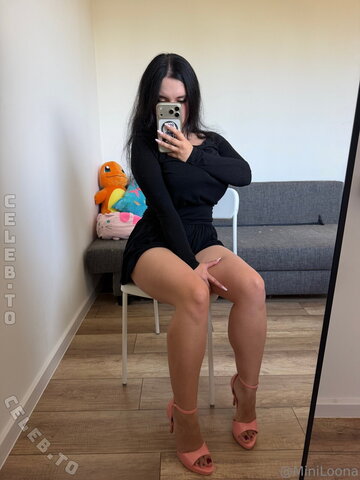 Miniloonaa Hot (3 photos)