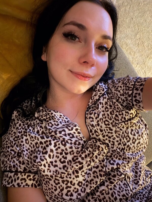 Miniloonaa nude photo 7