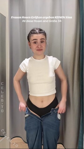 Minimalara nude photo 4