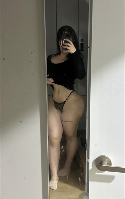 Minjin Park nude photo 1