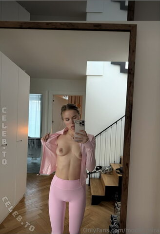 Mira David nude photo 16
