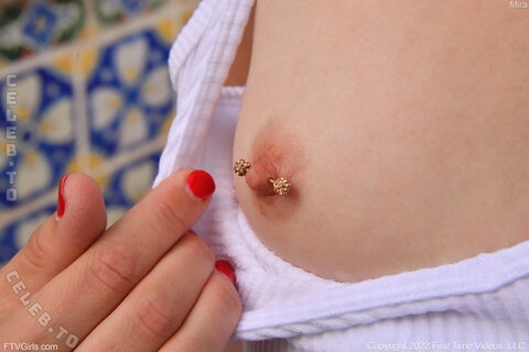 Mira Monroe nude photo 17