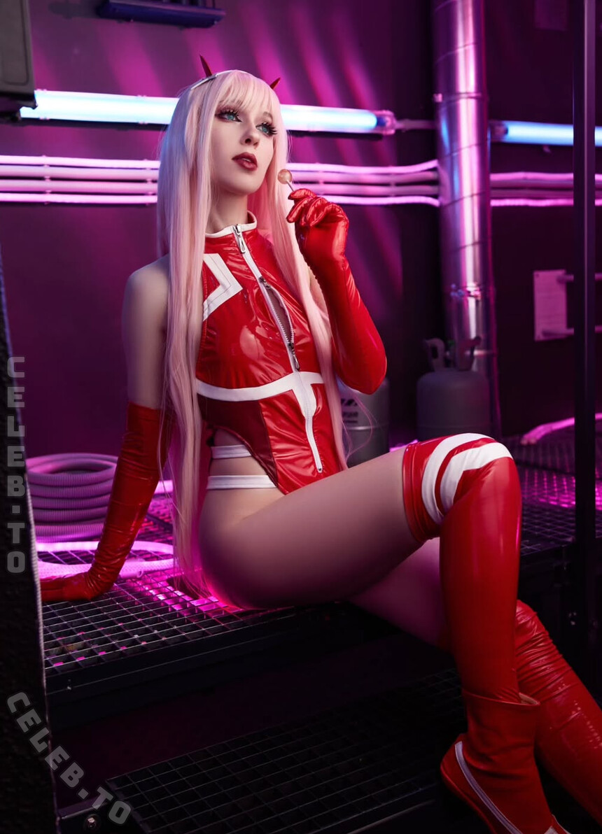 MiranaCosplay nude photo 3