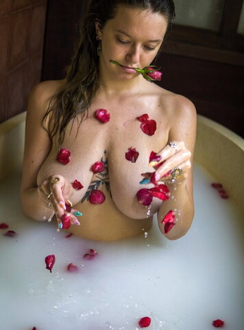 Miravelle Rose Fresh (1 photo)