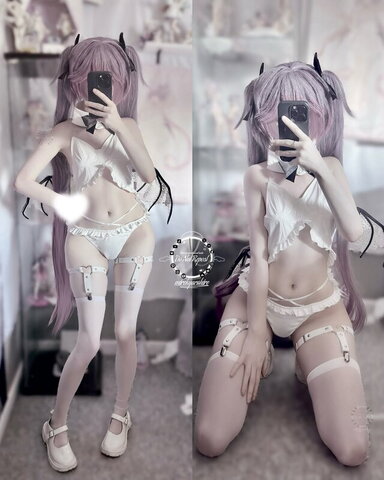 mirekyarahire nude photo 2