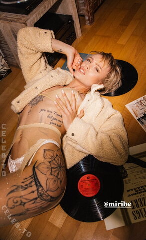 Miri Be nude photo 40