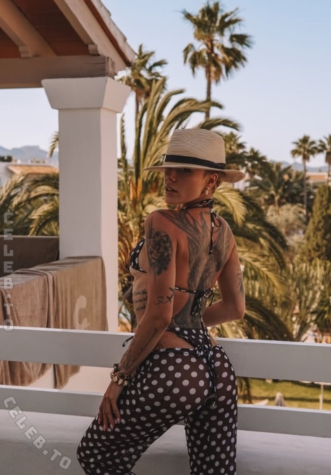 Miri Be nude photo 3