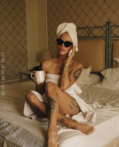 Miri Be nude photo 1
