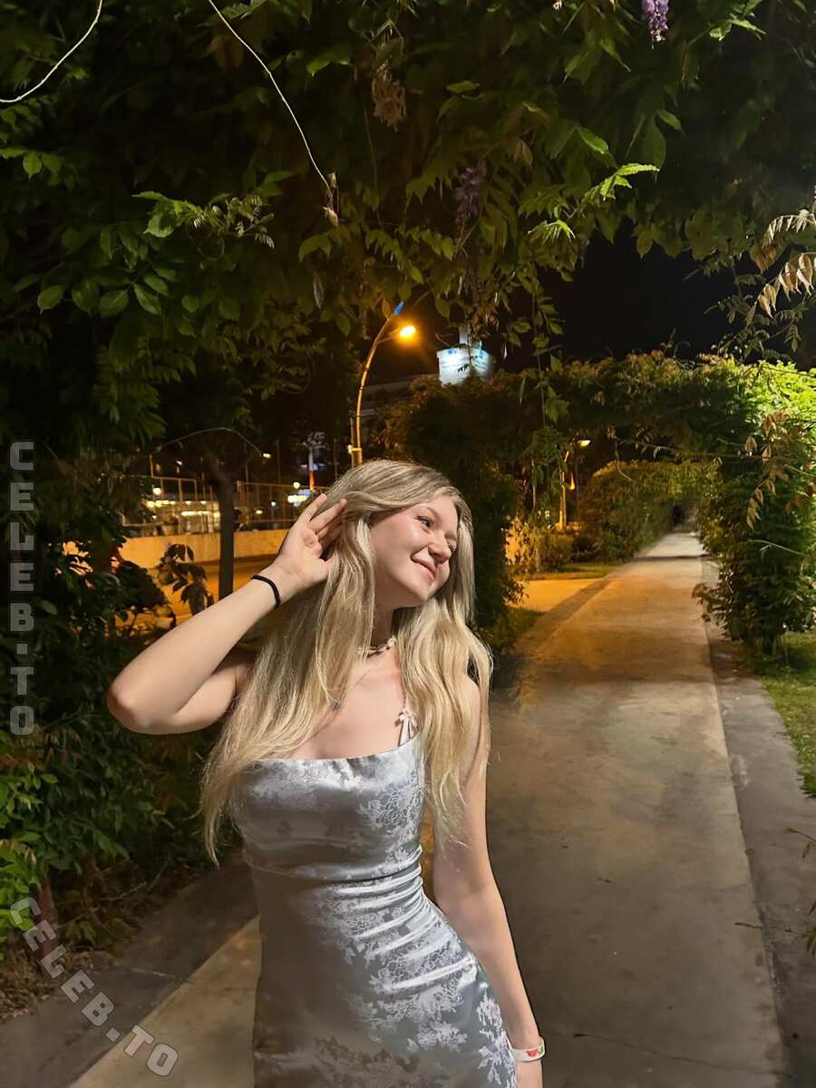 MishaPlu nude photo 1