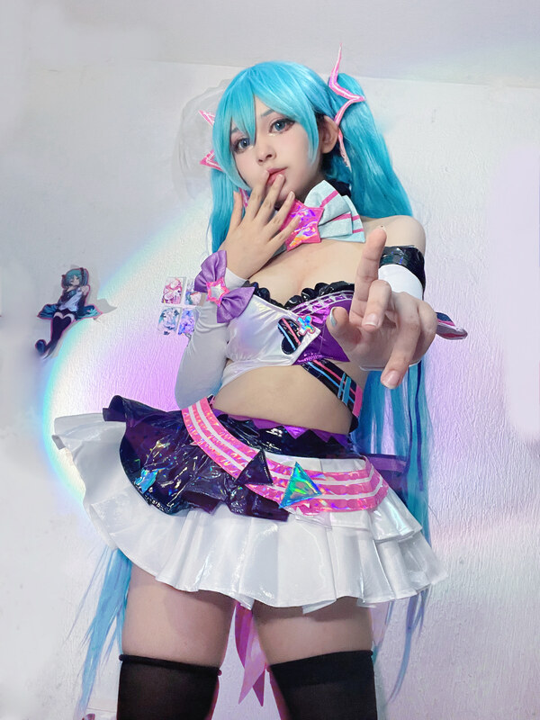 Mishi Miku nude photo 1