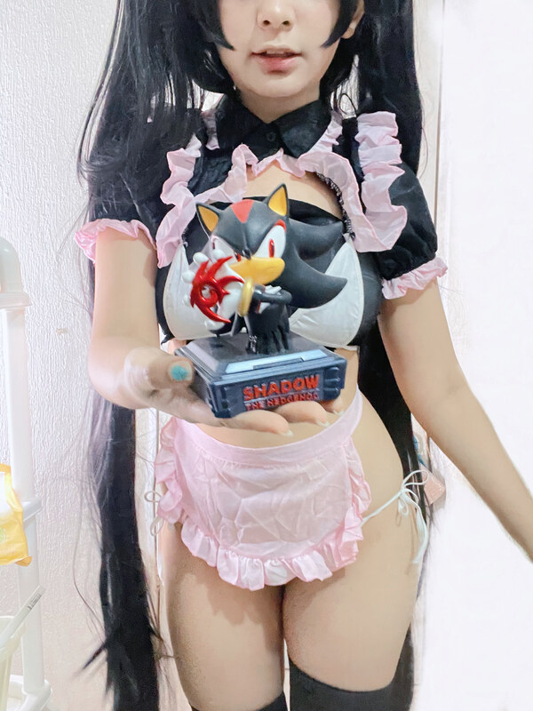 Mishi Miku nude photo 2