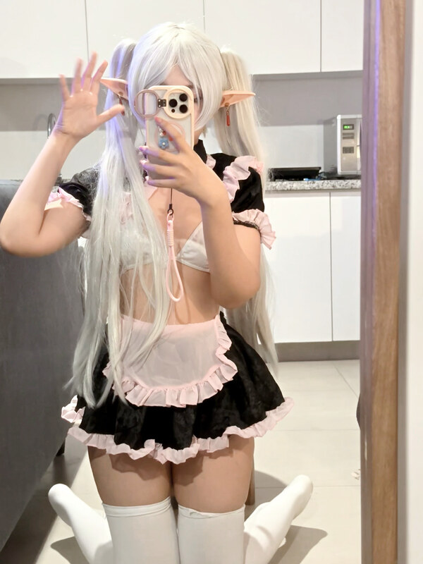 Mishi Miku nude photo 13