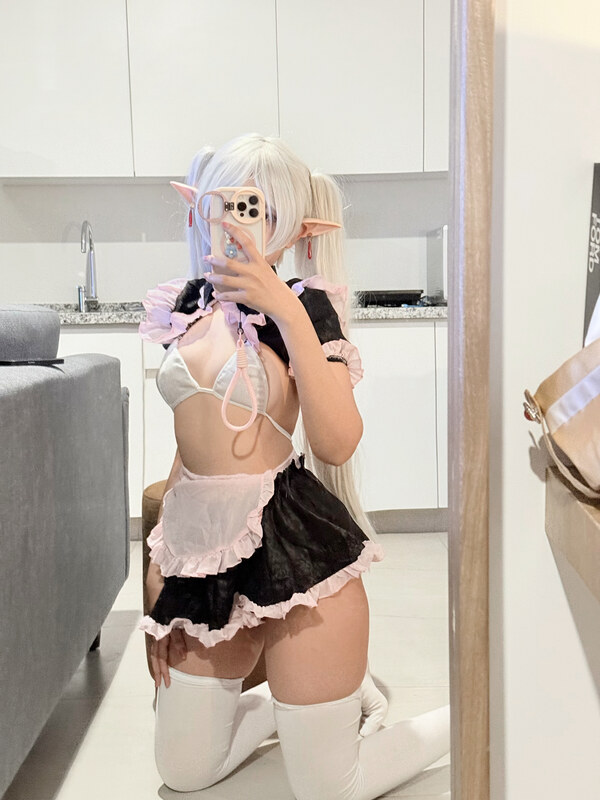 Mishi Miku nude photo 14