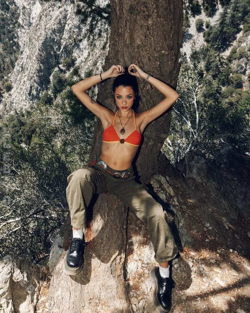 Mishka Silva nude photo 5