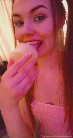 Miss Banana nude photo 2