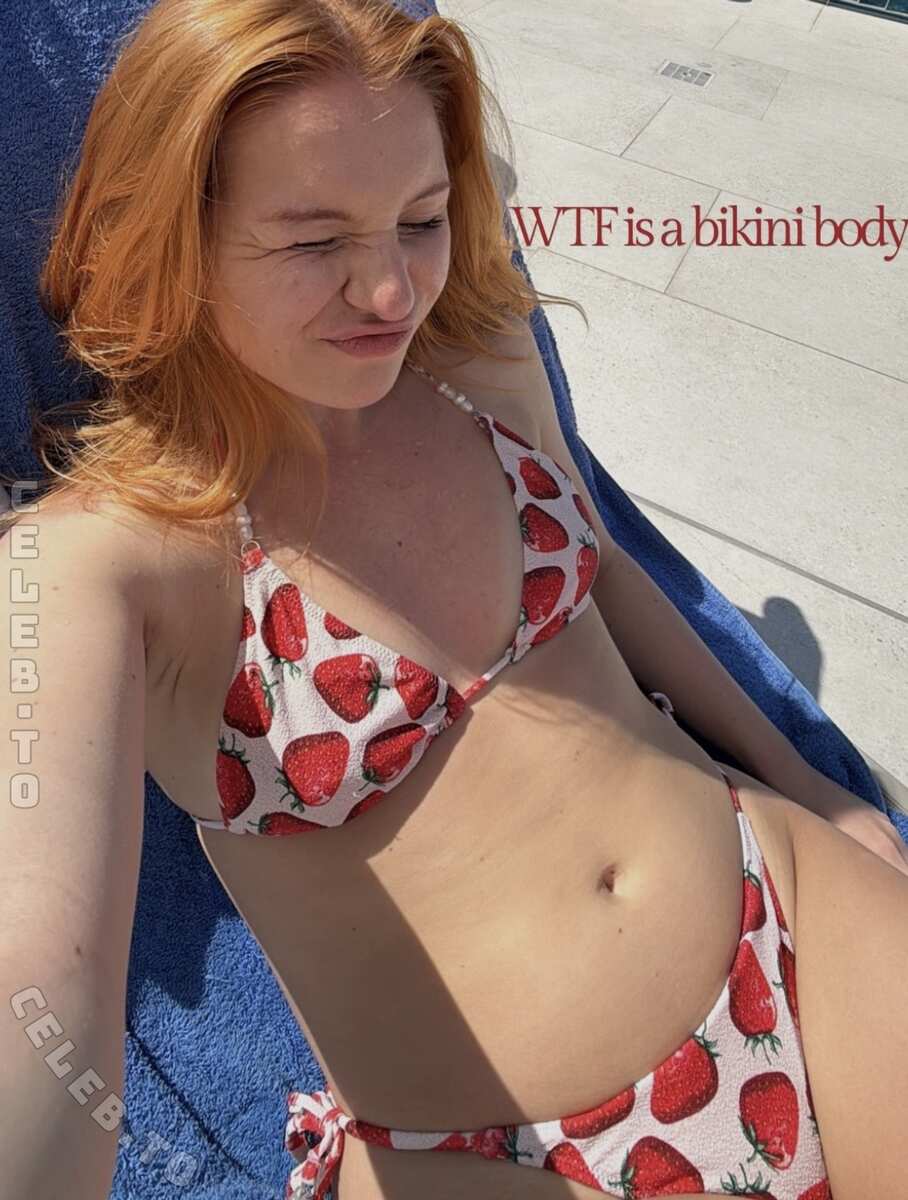 Miss Cherry nude photo 1