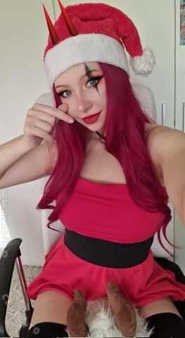 Miss Kira photo 5