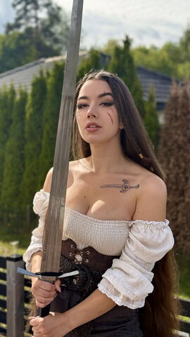 Miss Mikkaa Fresh (1 photo)
