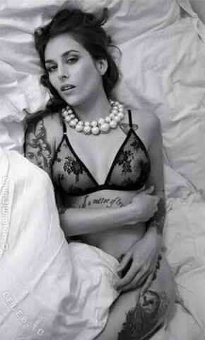 Miss Peaches nude photo 1