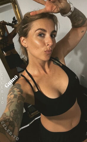 Miss Peaches nude photo 1