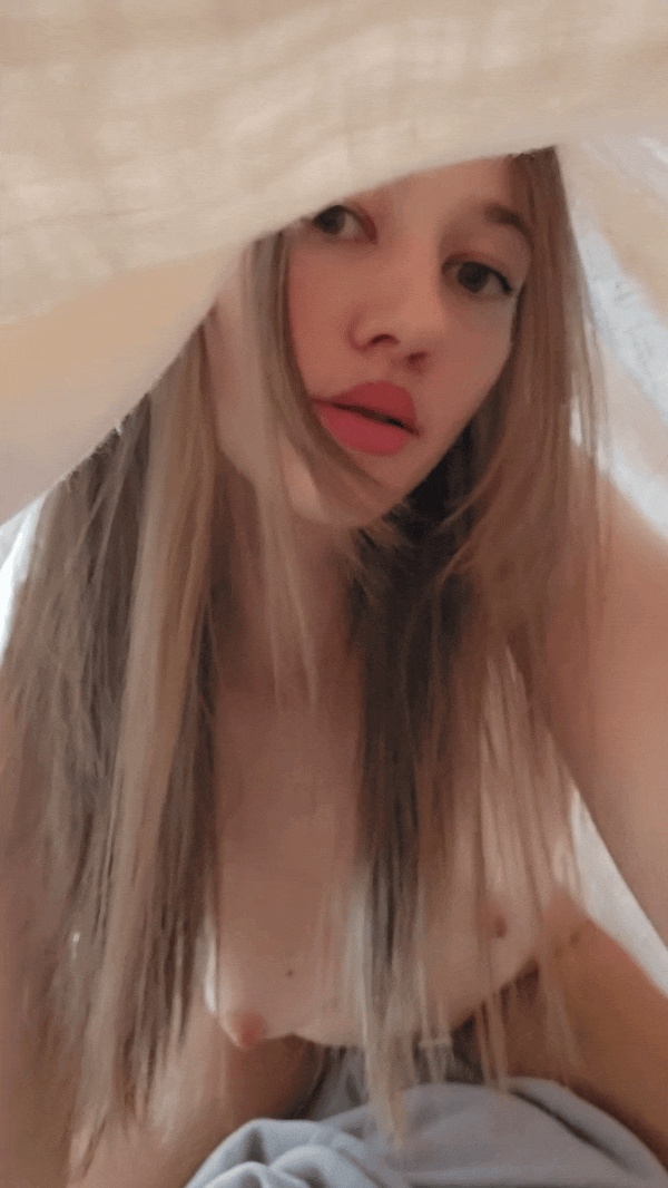 MissAlice nude photo 1