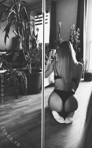 miss_apfelmus2004 – From her Insta feed