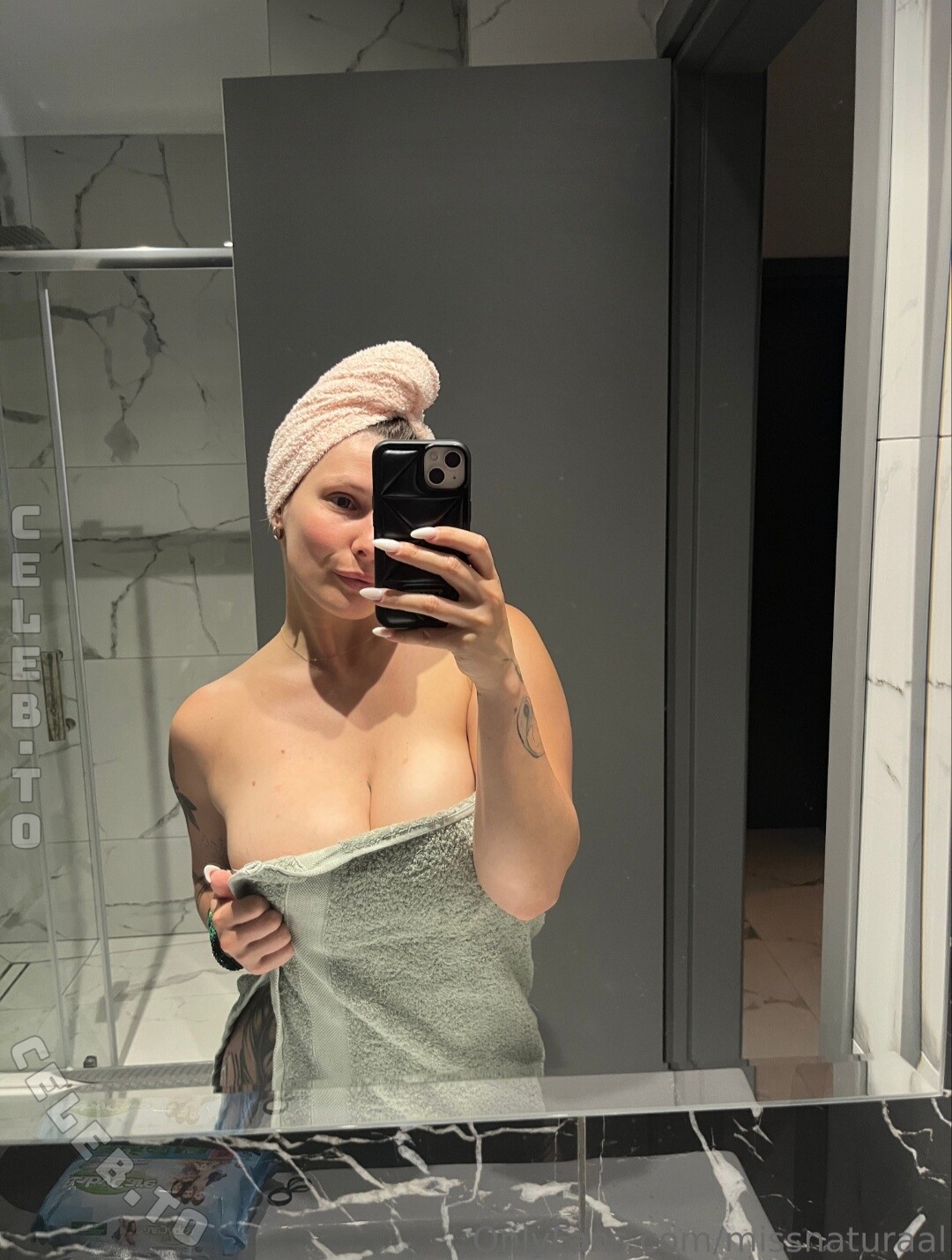 missnaturaal nude photo 1