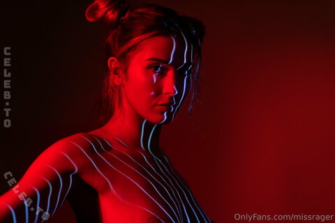 MissRager nude photo 2