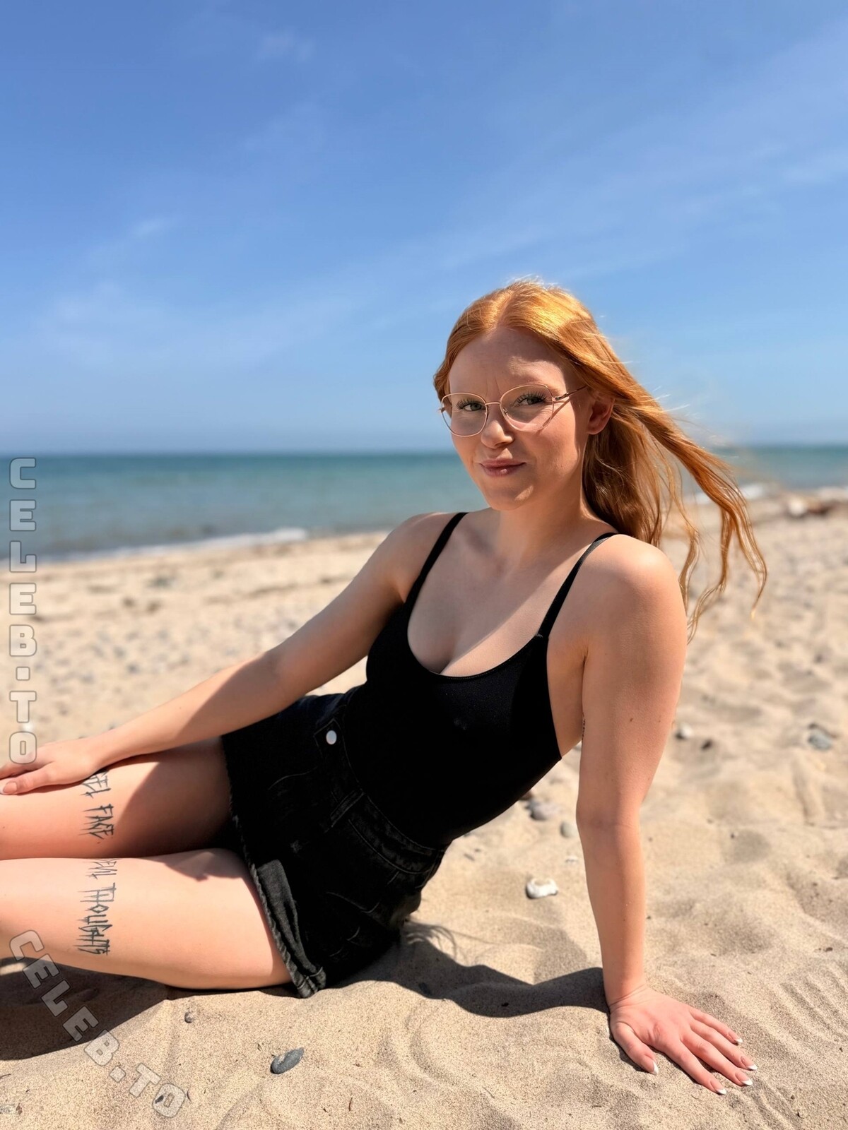 MissSarahXO nude photo 20