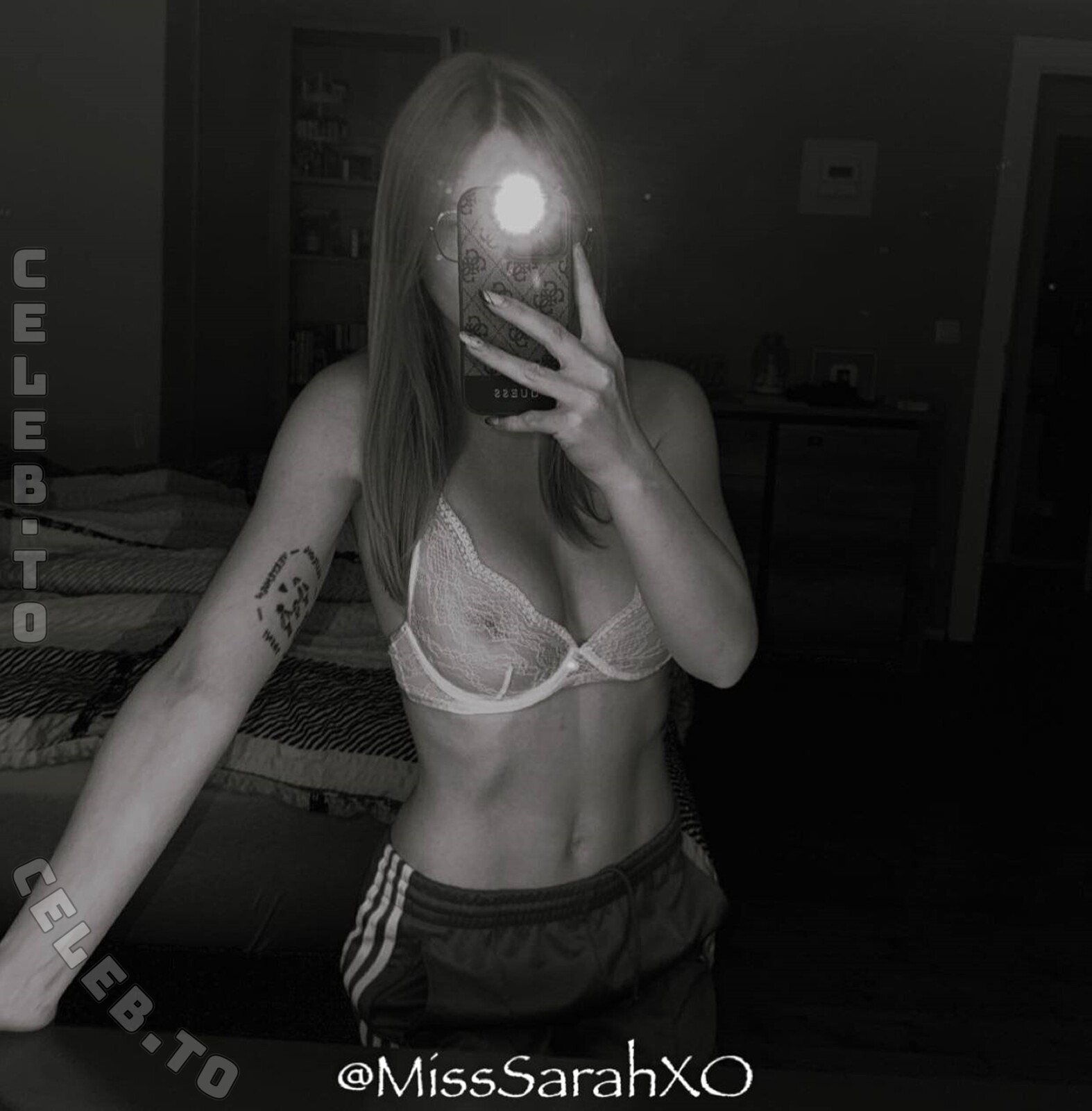 MissSarahXO nude photo 1