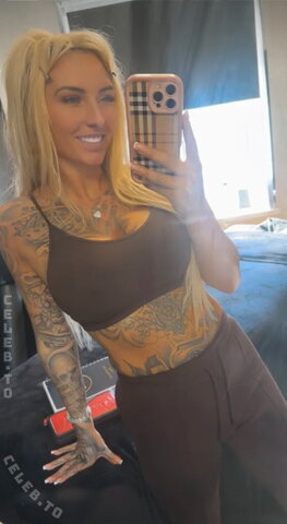 miss.singerx nude photo 11