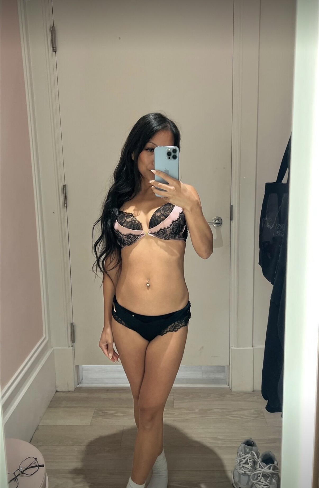 missvanessarae nude photo 1