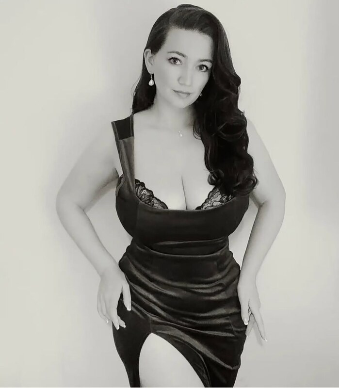MissVintageDresses nude photo 1