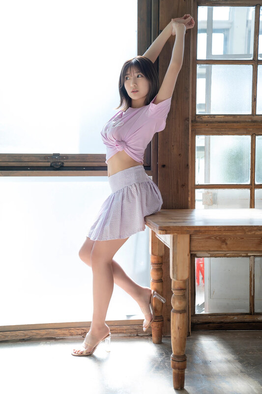 Mita Yuki nude photo 4