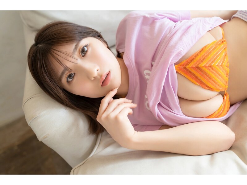 Mita Yuki nude photo 15
