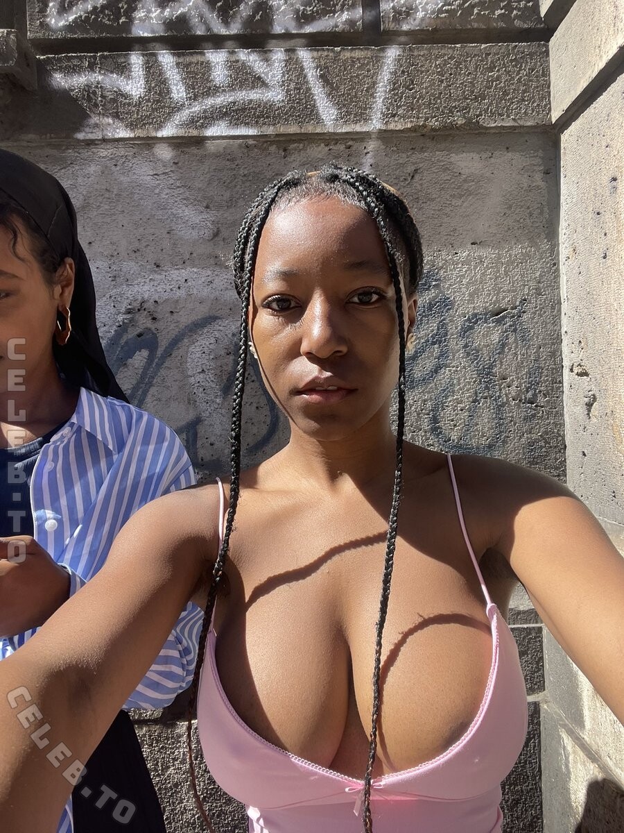 Mitchumtanya nude photo 7