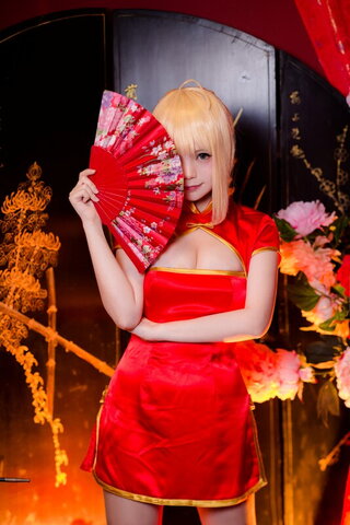 Miu nude photo 7