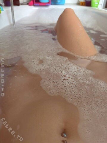 Mizuhzu Official nude photo 7
