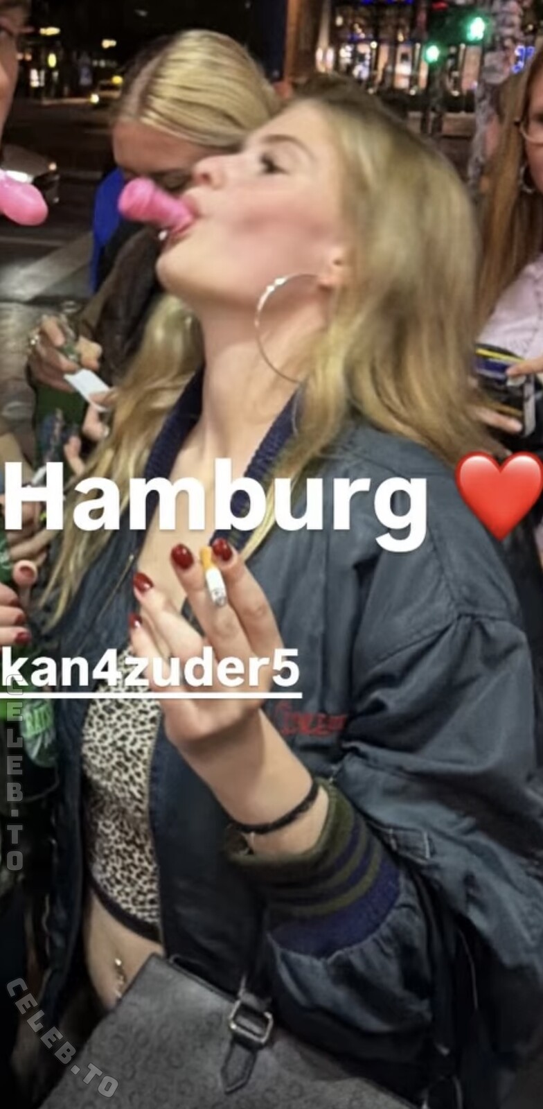 moechtegernmieze nude photo 1