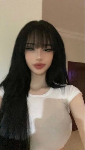 Moli0n Hot (2 photos)