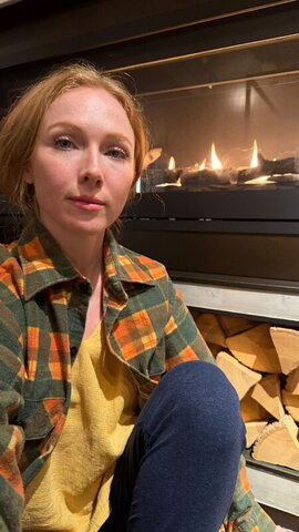 Molly Quinn New (2 photos)