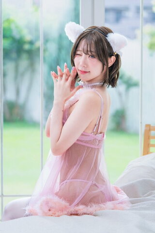 Momota Uta Sexy (23 photos)